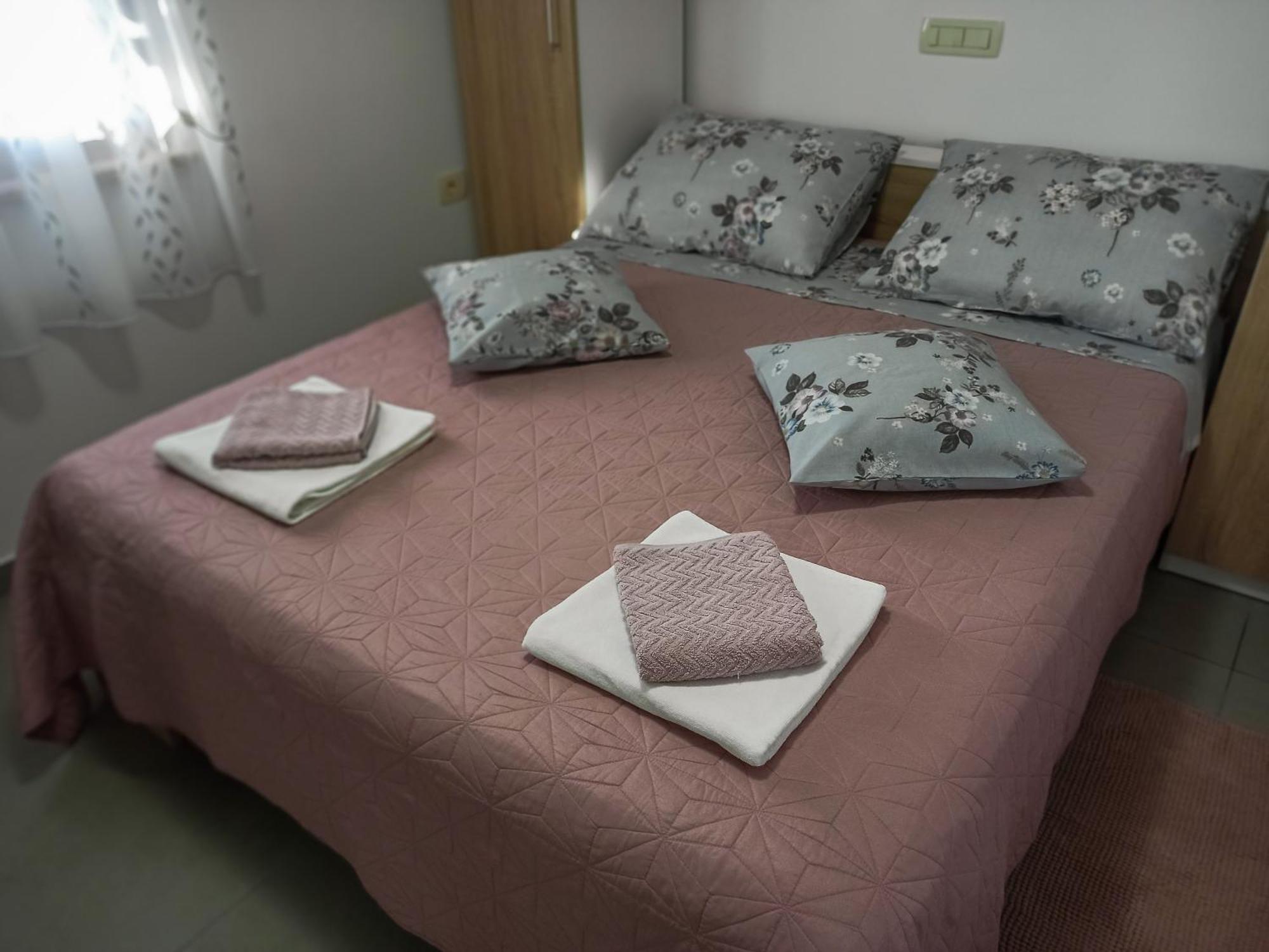 Apartamento Soba Ulika Motovun Exterior foto